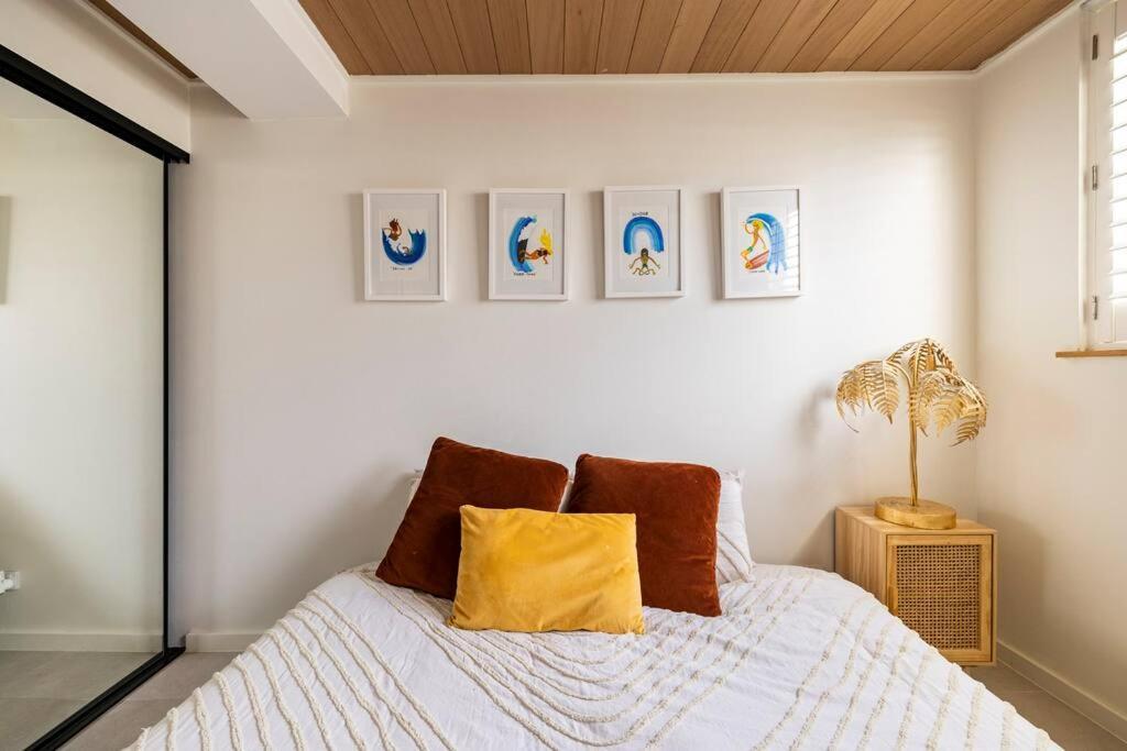Апартаменты Chic Beachside Getaway 2Br 2Bath Fully Equipped Голд-Кост Экстерьер фото